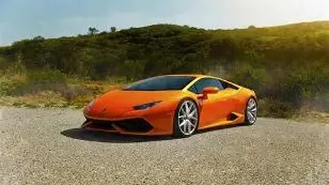 雨中坚守舞台，演员完美呈现演出全篇