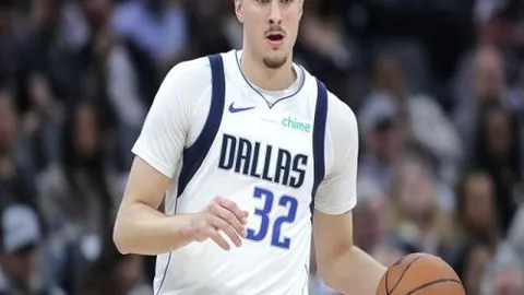 杭州丝路女性挥杆，中国女子板球队首战告捷——中新网讯